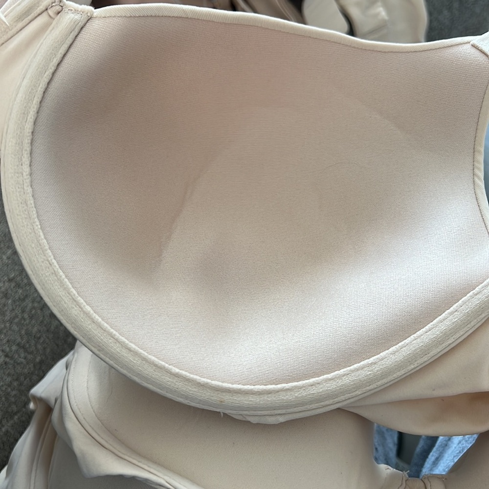 Skims Fits Everybody T-Shirt Bra demi in sand new - Picture 3 of 4